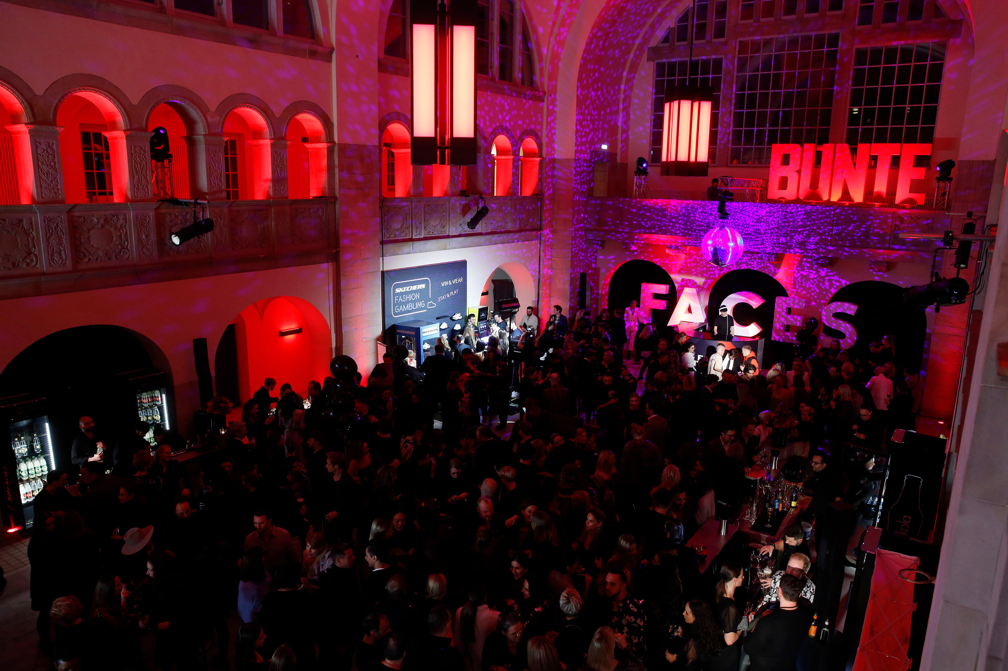 20210328_AdoraPress_Portfolio_Entertainment_017